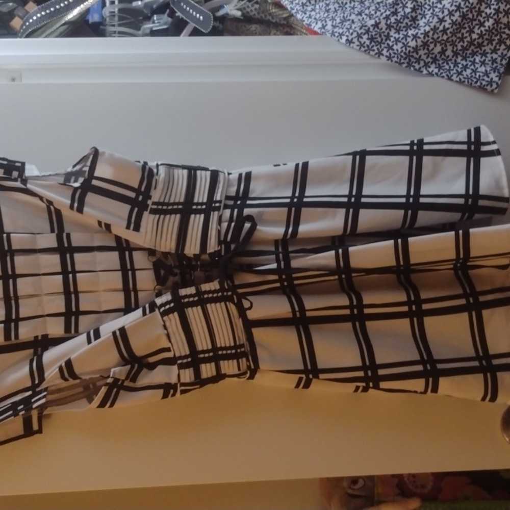 Double Zero Black and White Plaid Dress - Picture 4 of 7
